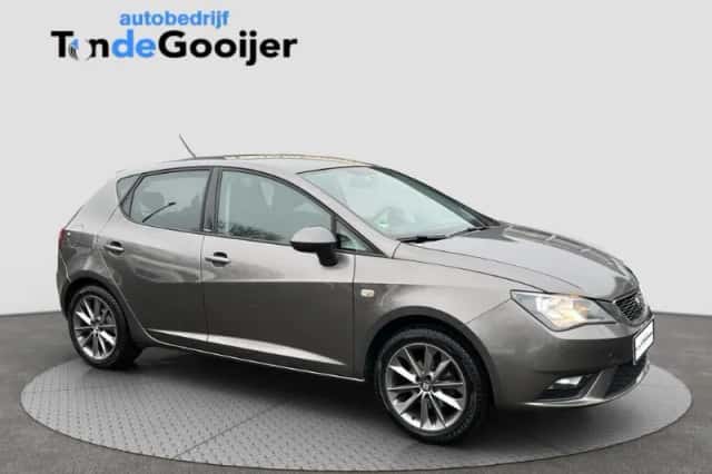 SEAT Ibiza (2015) thumbnail 1
