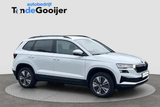 Škoda Karoq (2023) thumbnail 1