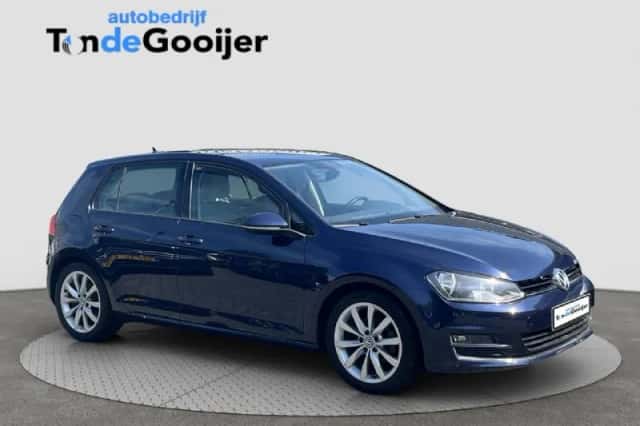 Volkswagen Golf (2013) thumbnail 1