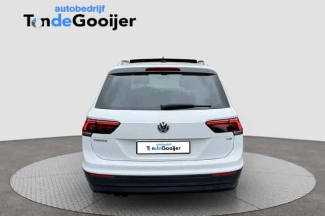 Volkswagen Tiguan (2017) thumbnail 5