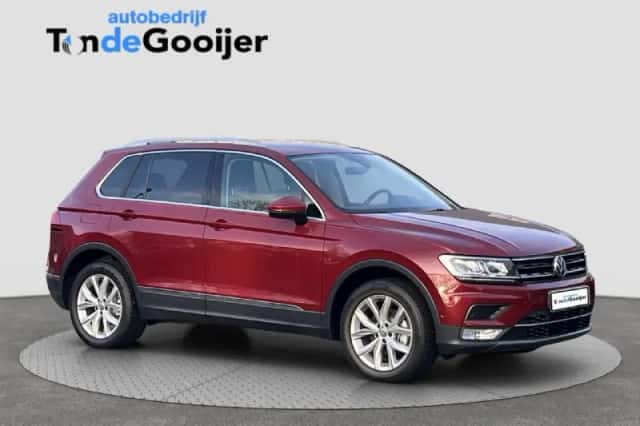 Volkswagen Tiguan (2017) thumbnail 1