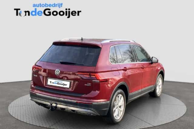 Volkswagen Tiguan (2017) thumbnail 3