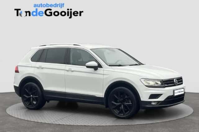Volkswagen Tiguan (2019) thumbnail 1
