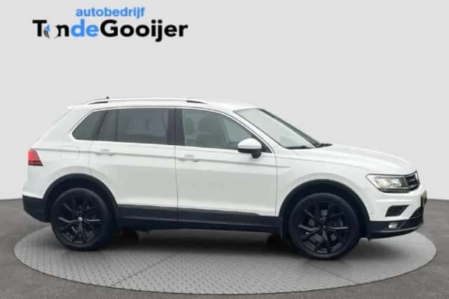 Volkswagen Tiguan (2019) thumbnail 2
