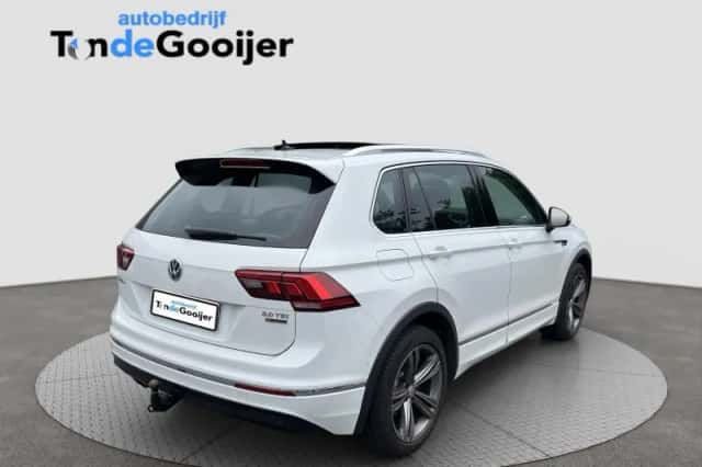 Volkswagen Tiguan (2017) thumbnail 3