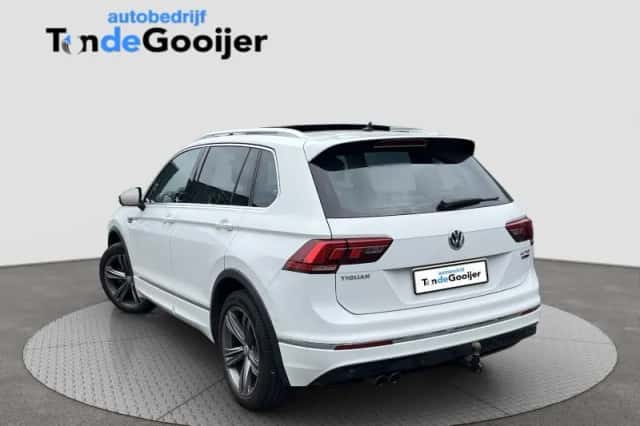 Volkswagen Tiguan (2017) thumbnail 5