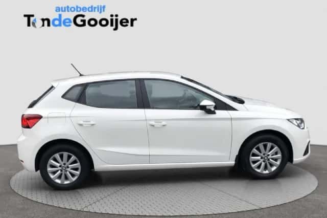 SEAT Ibiza (2019) thumbnail 2