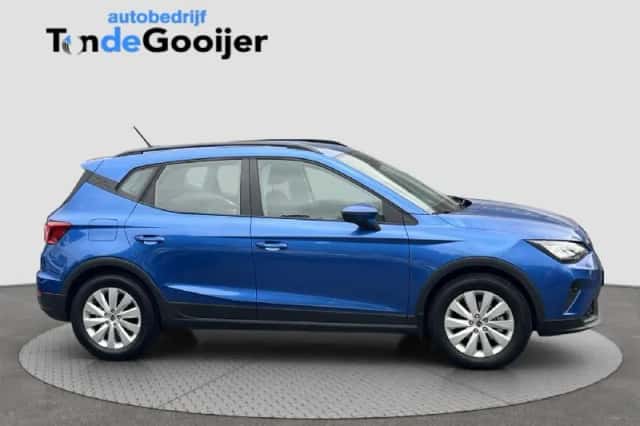 SEAT Arona (2025) thumbnail 2
