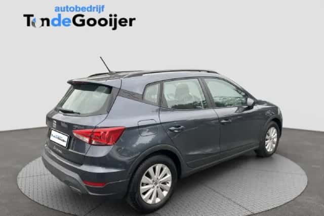SEAT Arona (2025) thumbnail 3