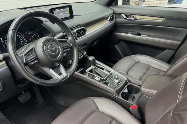Mazda CX-5 (2019) thumbnail 2
