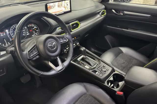 Mazda CX-5 (2022) thumbnail 2