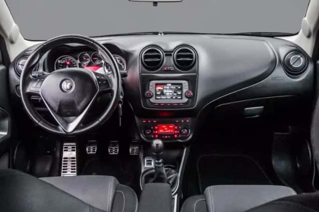 Alfa Romeo MiTo (2016) thumbnail 3