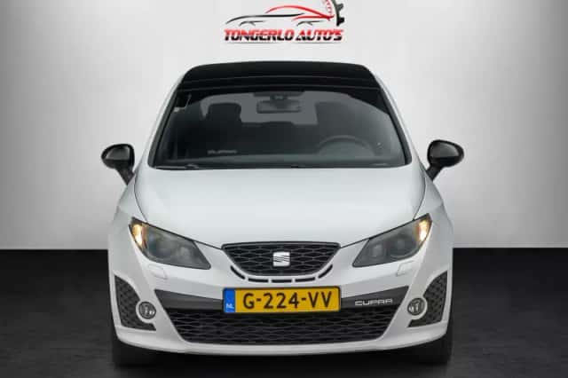 SEAT Ibiza (2012) thumbnail 2