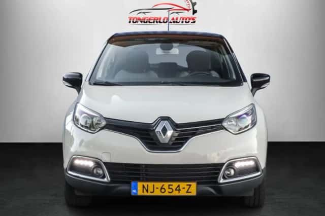 Renault Captur (2016) thumbnail 2