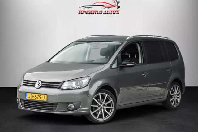 Volkswagen Touran (2012) thumbnail 1