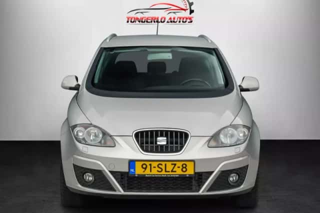 SEAT Altea XL (2011) thumbnail 2