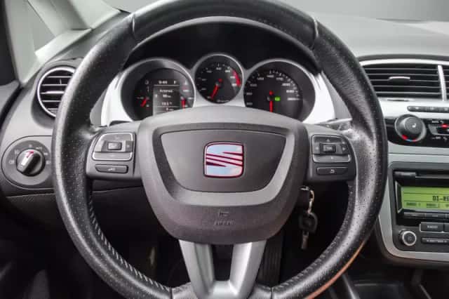 SEAT Altea XL (2011) thumbnail 4
