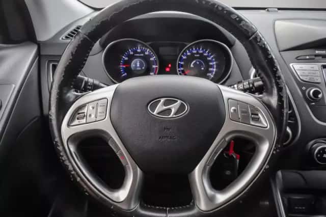 Hyundai ix35 (2011) thumbnail 4