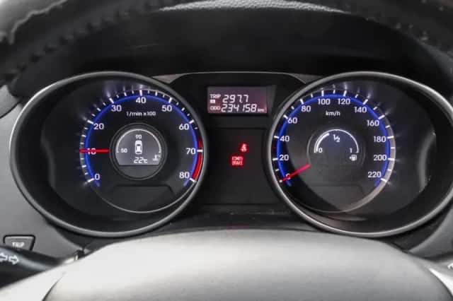 Hyundai ix35 (2011) thumbnail 5