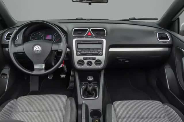 Volkswagen Eos (2008) thumbnail 3