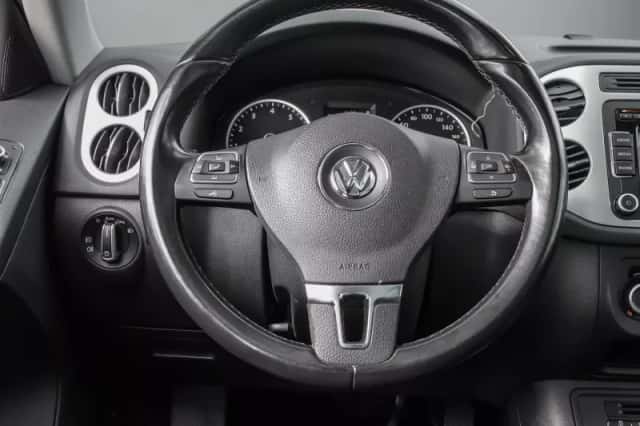 Volkswagen Tiguan (2013) thumbnail 4