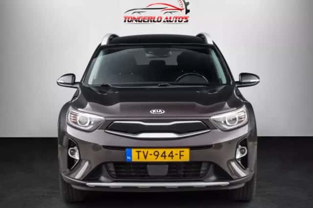 Kia Stonic (2018) thumbnail 2