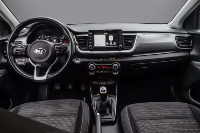 Kia Stonic (2018) thumbnail 3