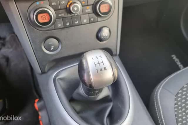 Nissan Qashqai (2008) thumbnail 5