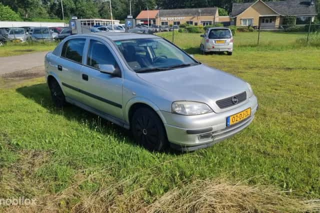 Opel Astra (1999) thumbnail 1