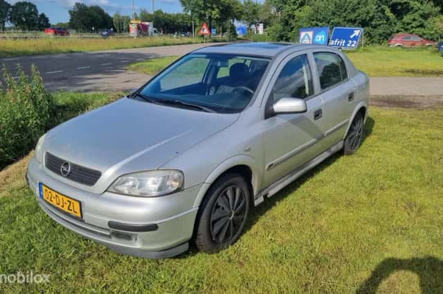 Opel Astra (1999) thumbnail 2