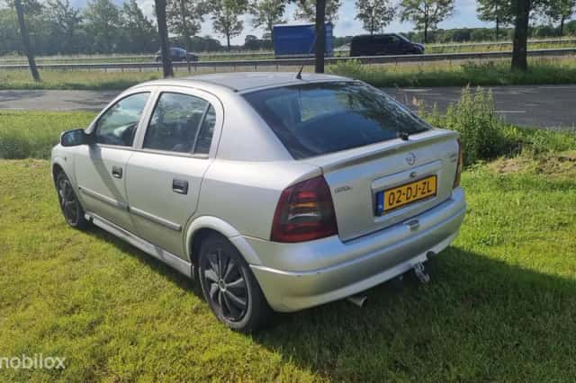 Opel Astra (1999) thumbnail 3