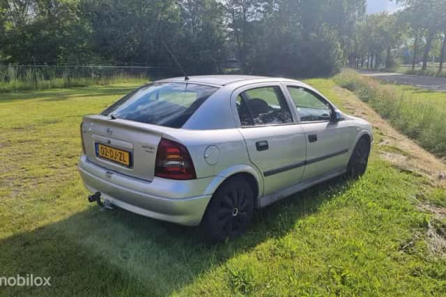 Opel Astra (1999) thumbnail 4
