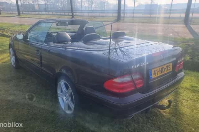 Mercedes-Benz CLK-Klasse (2001) thumbnail 4