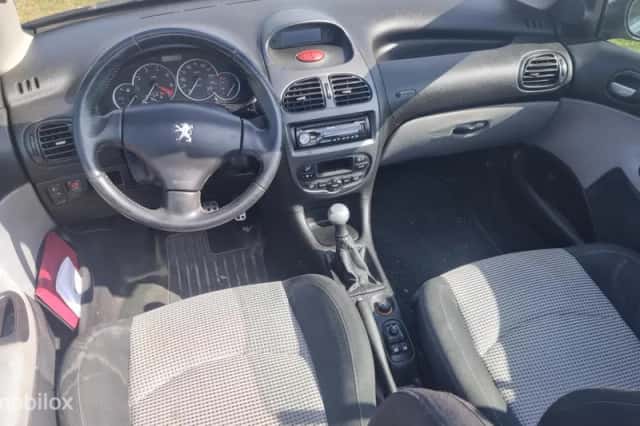 Peugeot 206 (2005) thumbnail 4