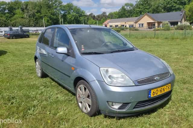 Ford Fiesta (2005) thumbnail 1