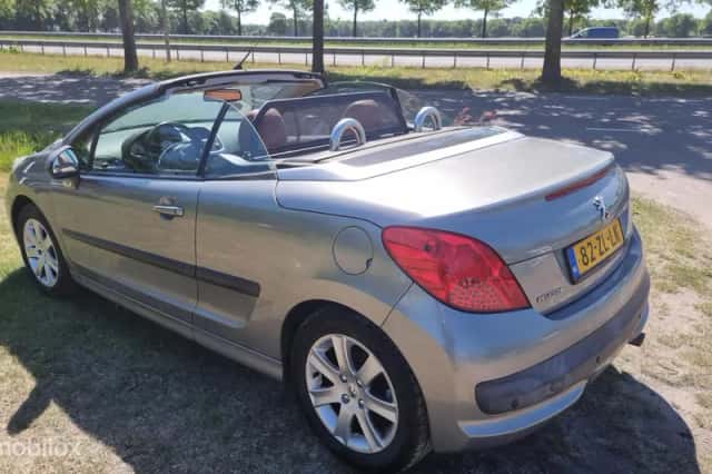 Peugeot 207 (2008) thumbnail 4