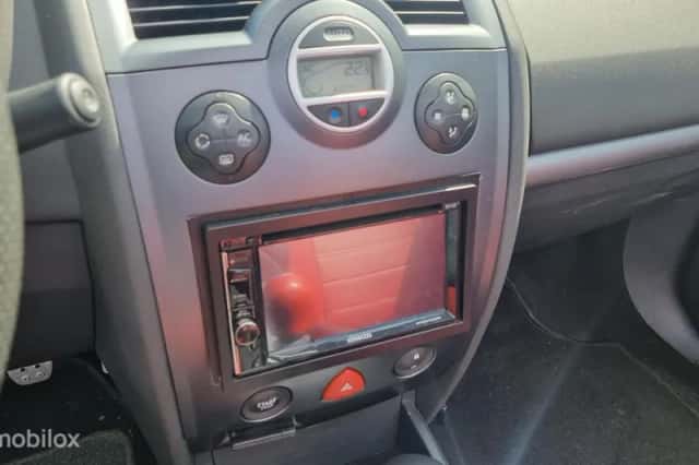 Renault Mégane (2007) thumbnail 5