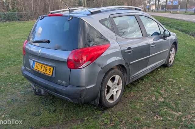 Peugeot 207 (2010) thumbnail 4