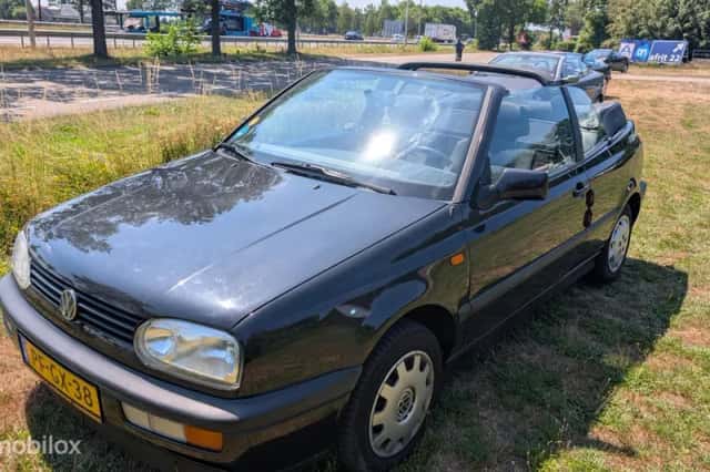 Volkswagen Golf (1996) thumbnail 2