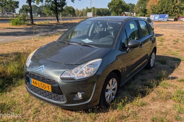 Citroën C3 (2010) thumbnail 2