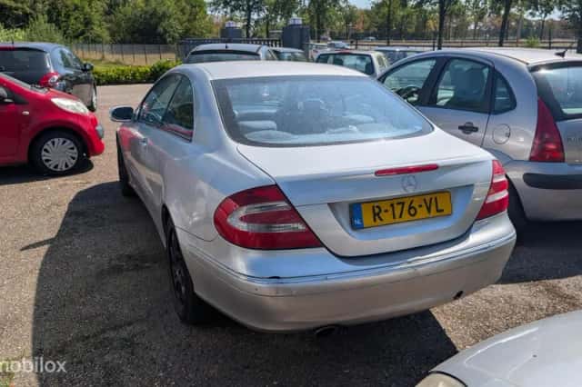 Mercedes-Benz CLK-Klasse (2004) thumbnail 2