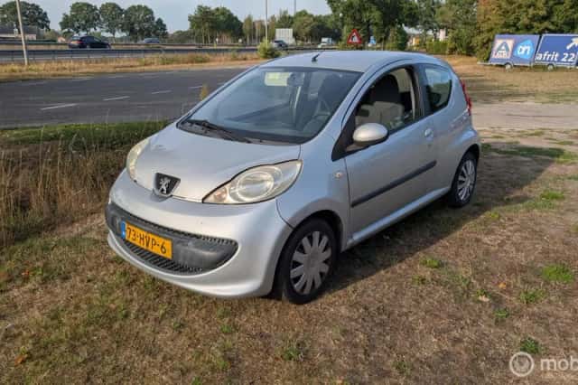 Peugeot 107 (2009) thumbnail 1