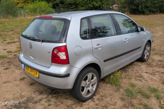 Volkswagen Polo (2002) thumbnail 4