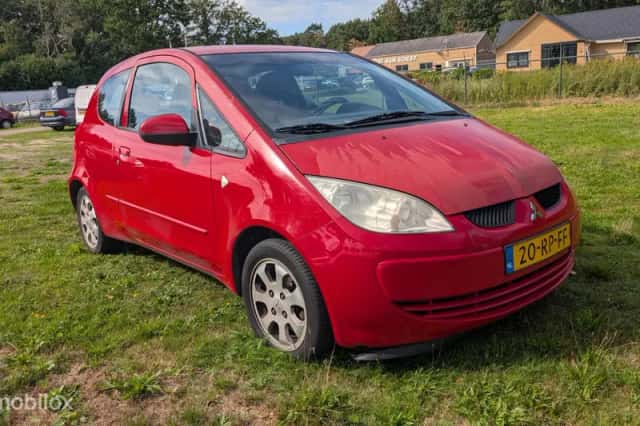 Mitsubishi Colt (2005) thumbnail 2