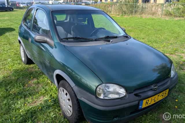 Opel Corsa (1997) thumbnail 1