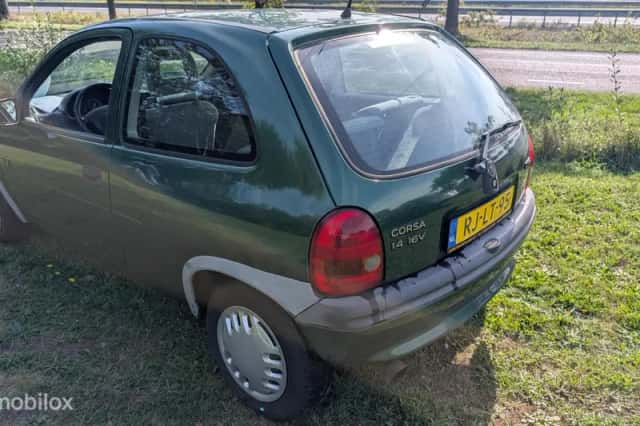 Opel Corsa (1997) thumbnail 3
