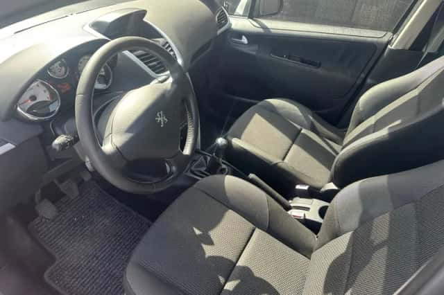 Peugeot 207 (2012) thumbnail 6