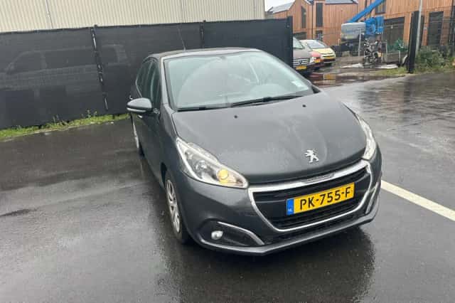 Peugeot 208 (2017) thumbnail 1