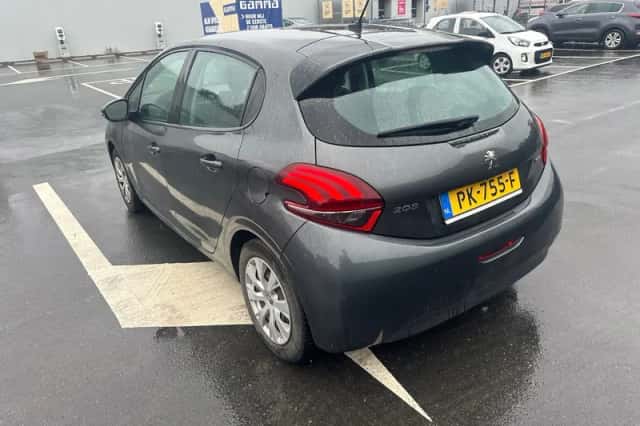 Peugeot 208 (2017) thumbnail 4