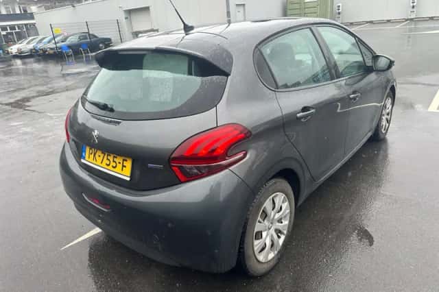 Peugeot 208 (2017) thumbnail 5